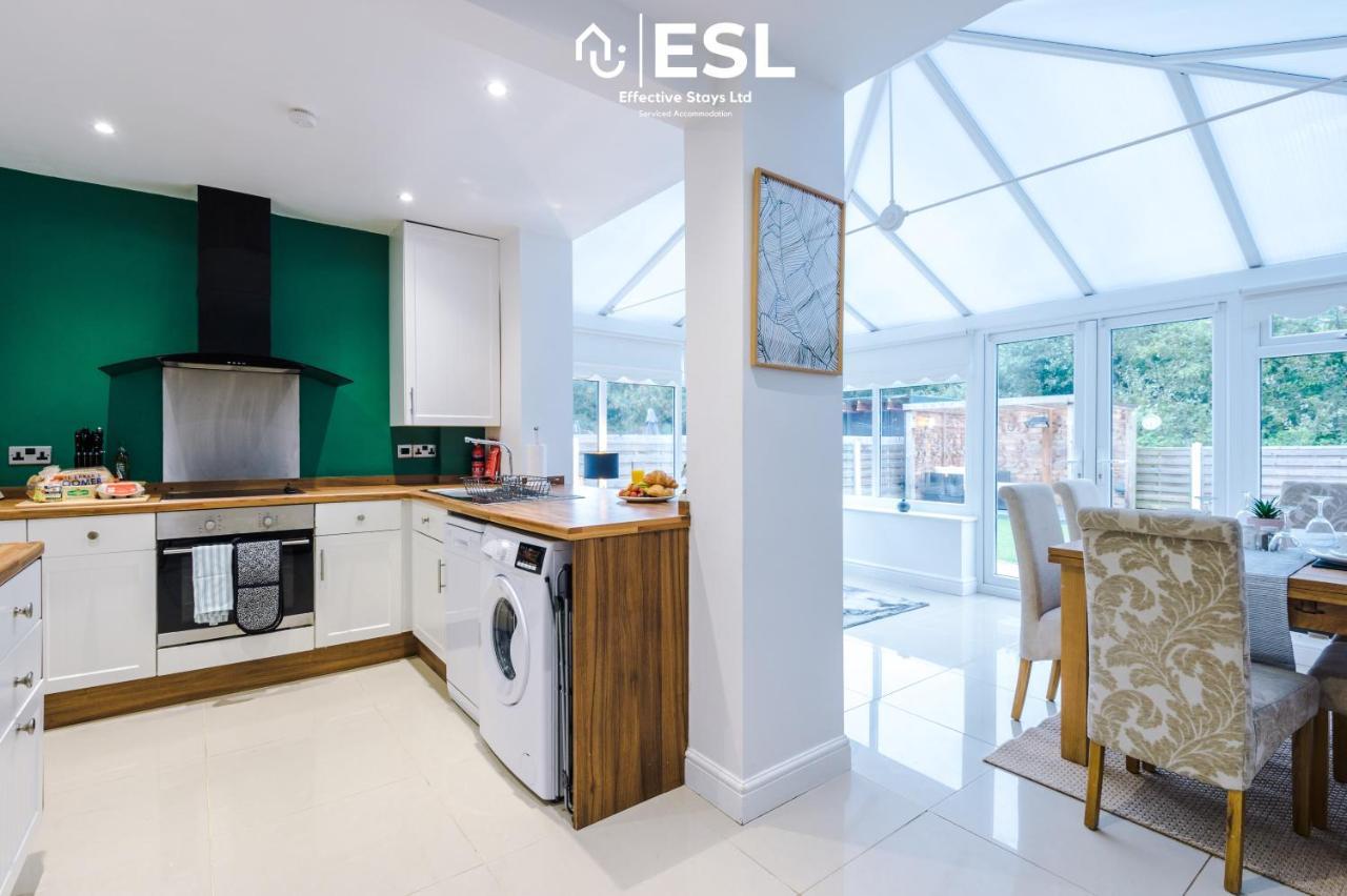 Open Plan - 3 Bedroom House - Garden And Outdoor Seating - Driveway Parking - Short Drive To City Centre Saughall Exterior foto